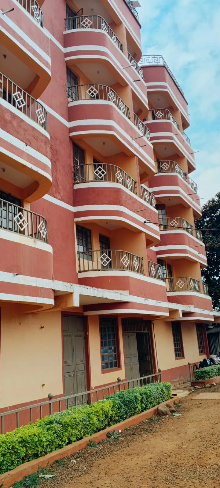 PARADISE — student hostel