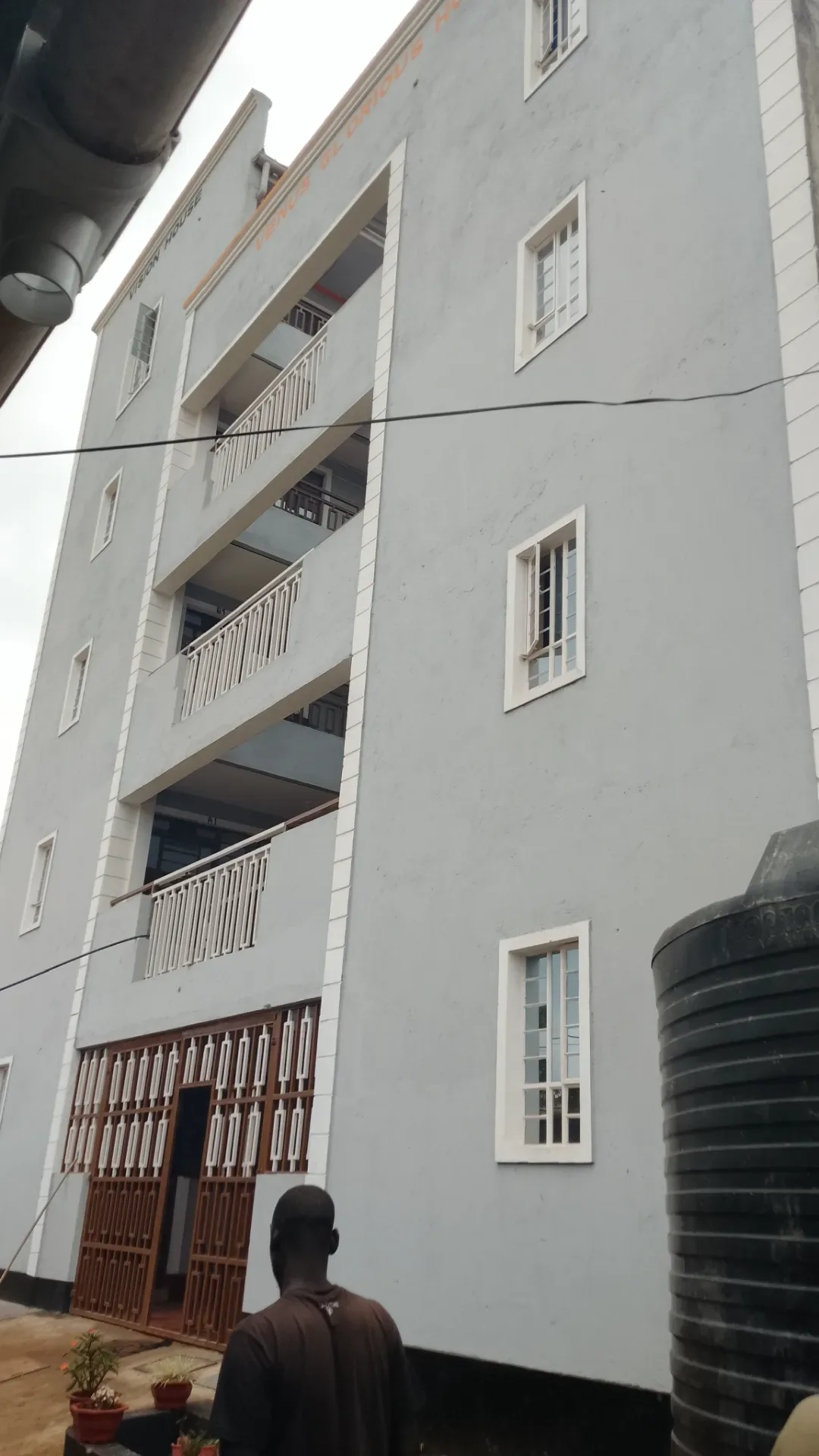 Property detail 1