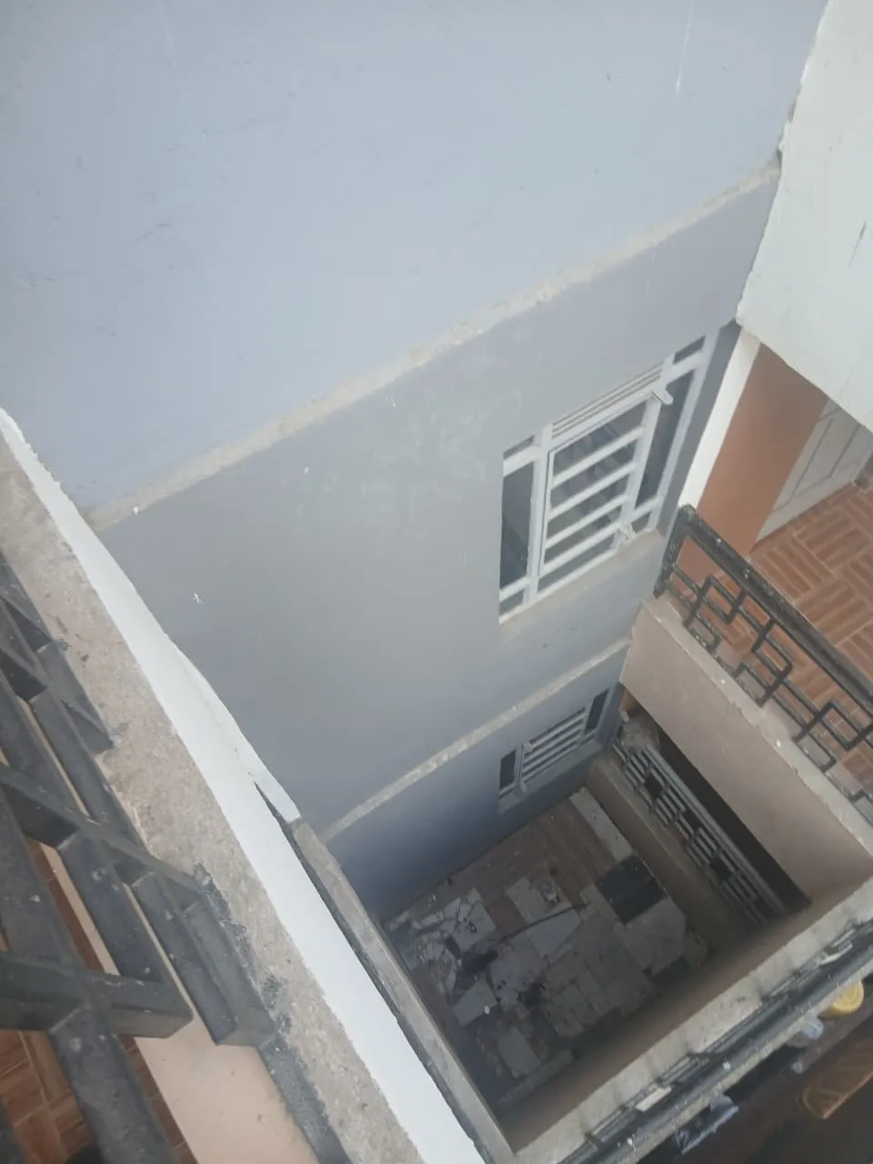 Property detail 1